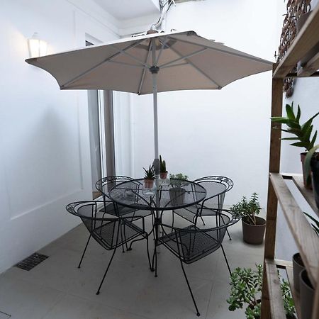 Downtown Porto Relaxed Apartment With Private Yard Ngoại thất bức ảnh